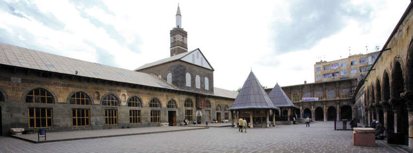 Diyarbakır Ulu Camii Avlusu
