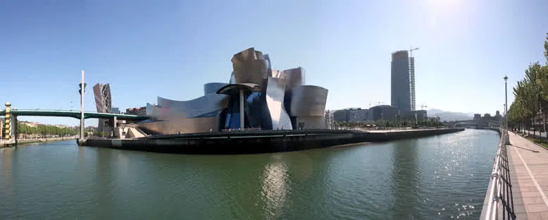 Nervion Nehri ve Guggenheim Müzesi - Bilbao