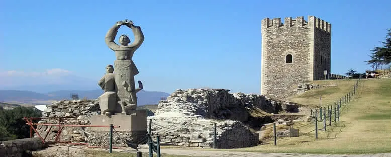 Kale ve Anıt - Üsküp