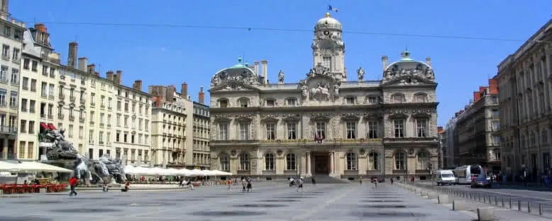 Belediye Binası ve Meydanı - Lyon