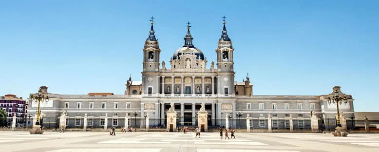 Almudena Katedrali - Madrid