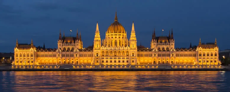 Gece Işıklarıyla Parlamento - Budapeşte