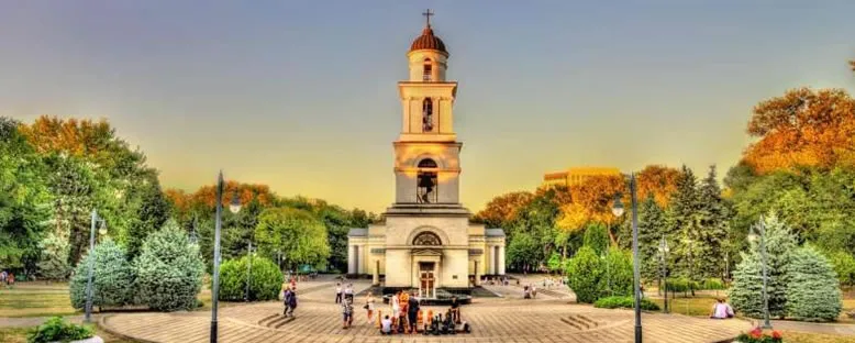 Parcul Catedralei - Kişinev