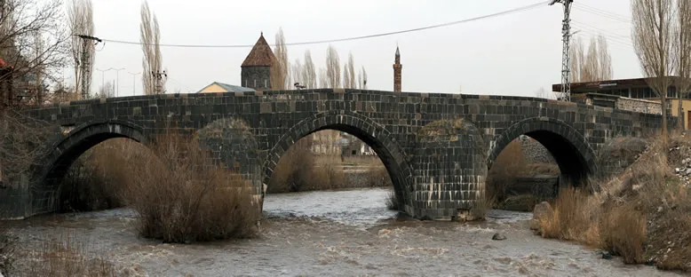 Taş Köprü - Kars