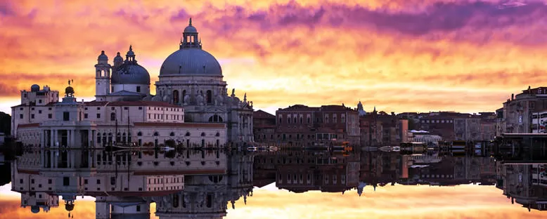 Gün Batımında Santa Maria della Salute Bazilikası - Venedik