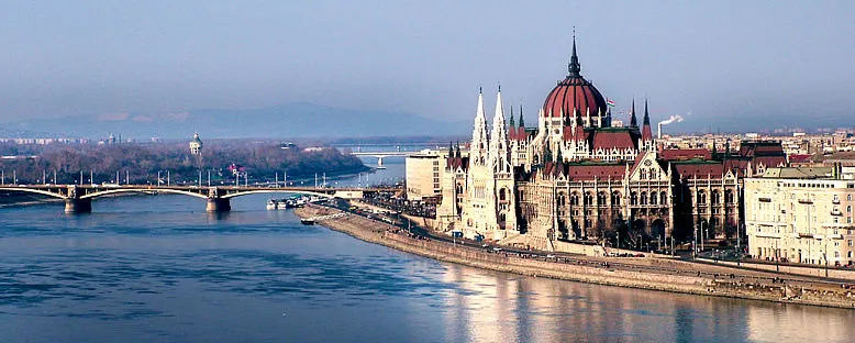 Tuna Nehri ve Parlamanto Binası - Budapeşte