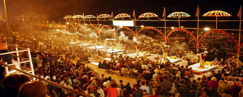 Aarti Törenleri - Varanasi