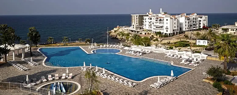 Açık Havuz - Jasmine Court Hotel & Casino