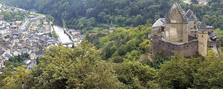 Vianden Şatosu ve Kent Manzarası - Lüksemburg