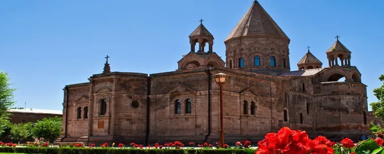 Ecmiadzin Kilisesi - Erivan