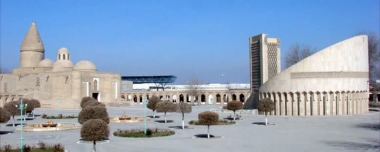 Eyüp Çeşmesi ve El Buhari Anıtı - Buhara