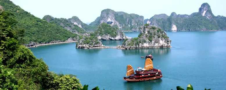 Geleneksel Tekneler - Halong Bay