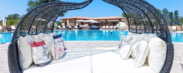 Havuz Keyfi - Le Chateau Lambousa Hotel