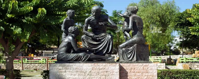 Hippokrat Heykeli - Kos