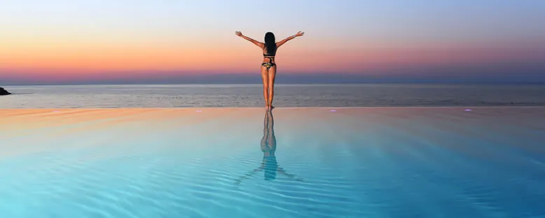 Infinity Pool - Acapulco Resort Hotel
