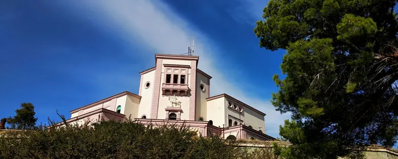 Kral Zog'un Villası - Durres