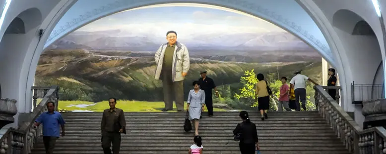 Metro İstasyonu - Pyongyang