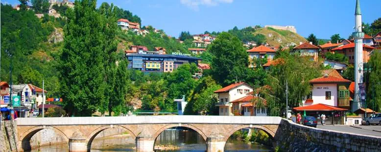 Miljacka Nehri ve Köprü - Saraybosna