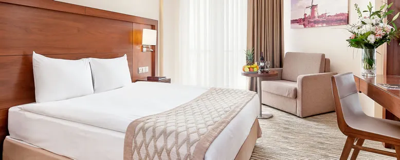 Örnek Çift Kişilik Oda - Salamis Bay Conti Hotel
