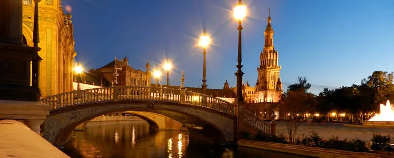 Plaza Espana'da Gece Manzarası - Sevilla