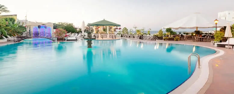 Pool Bar - Rocks Hotel