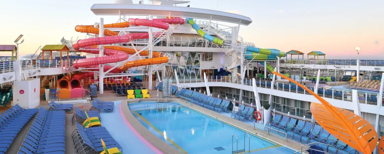 Pool Deck - Oasis of the Seas