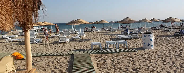 Sarımsaklı Plajı Manzarası - Ayvalık