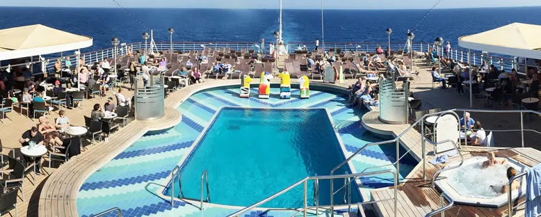 Sea View Pool - Oosterdam