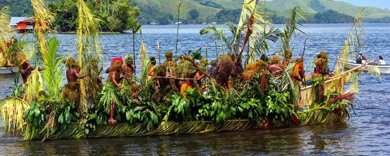 Sentani Gölü'nde Kano Dansı - Jayapura