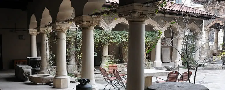 Stavropoleos Manastırı Avlusu - Bükreş