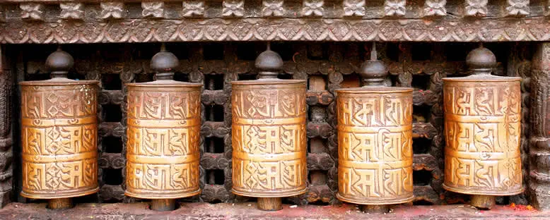 Swayambhunath Tapınağı'nda Dua Tekerleri - Katmandu