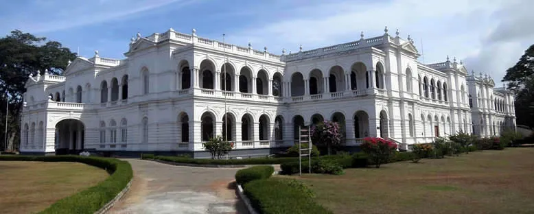 Tarçın Bahçeleri'ndeki Ulusal Müze - Colombo