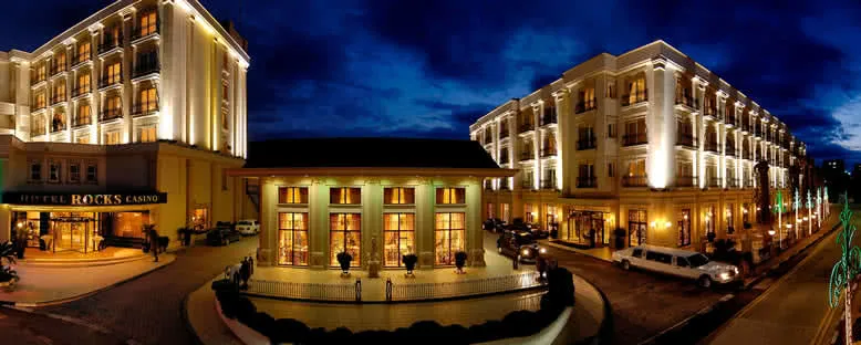 Tesis Görünümü - Rocks Hotel